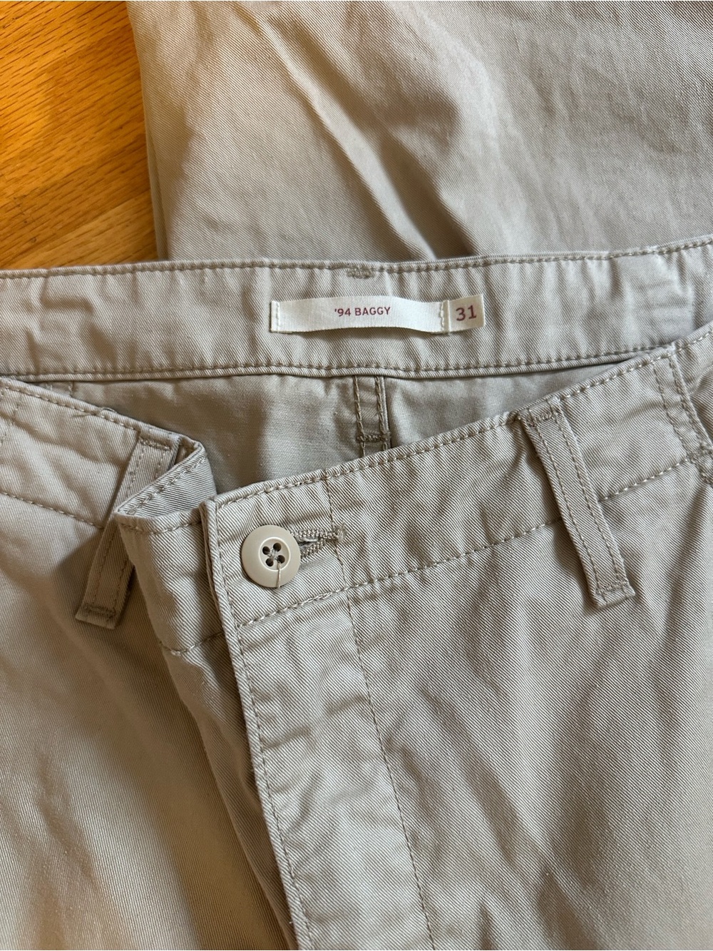 Levi’s 94 baggy cargo pants beige